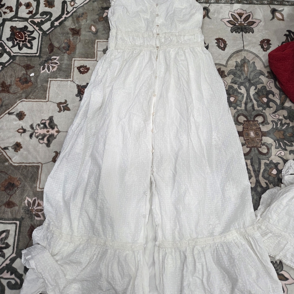 Elegant White Maxi Dress